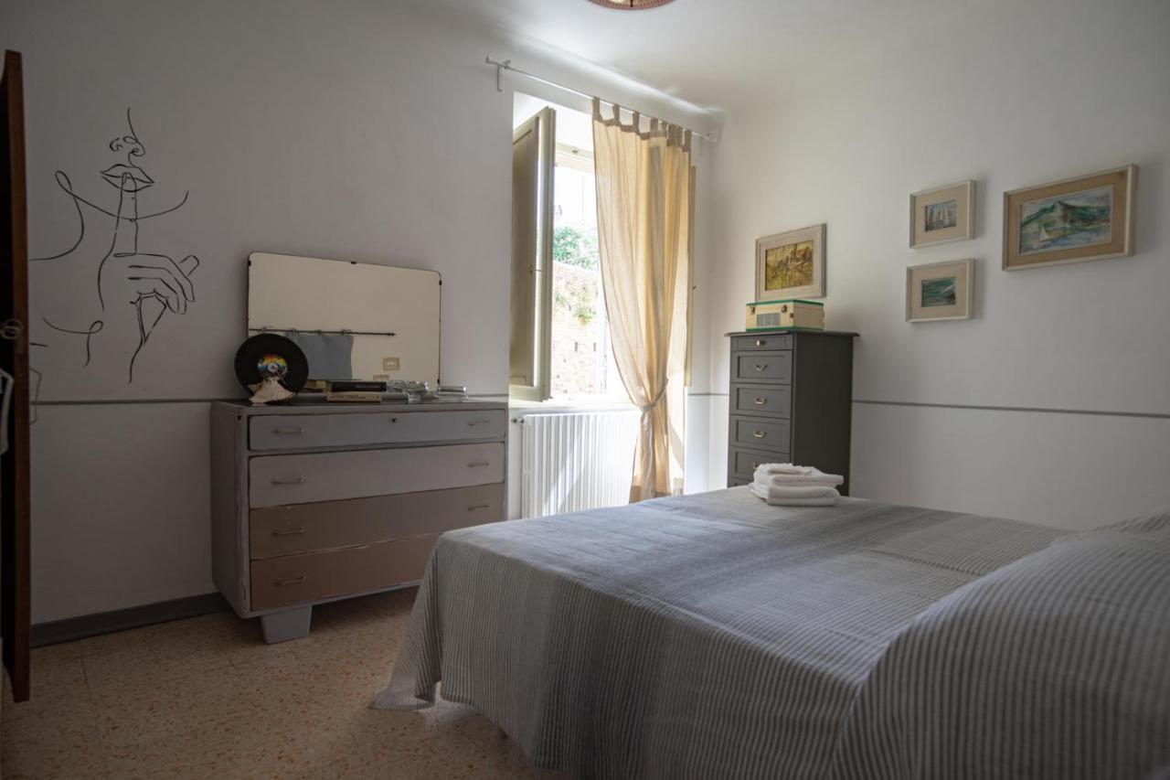 Nel Centro Storico Di Happy Song Holiday home Fermo